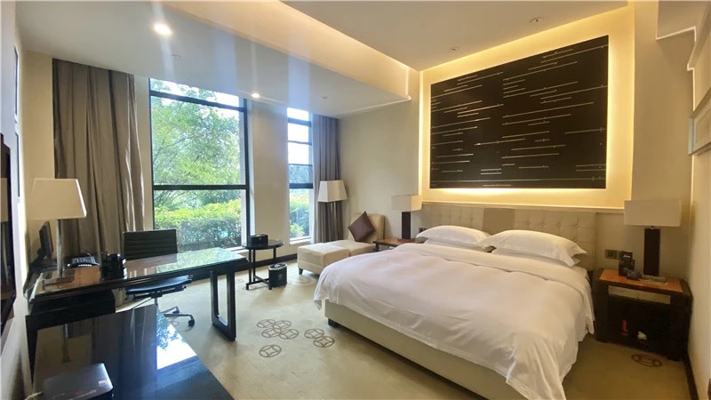 听涛2号大床房 / Tingtao Building 2 King Room